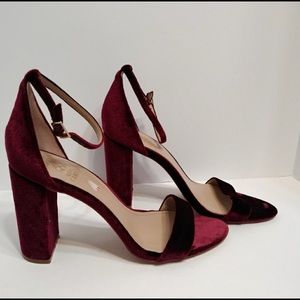 Vince Camuto Velvet Stacked Heel Maroon